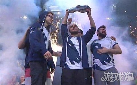 实现了个人 实现了个人