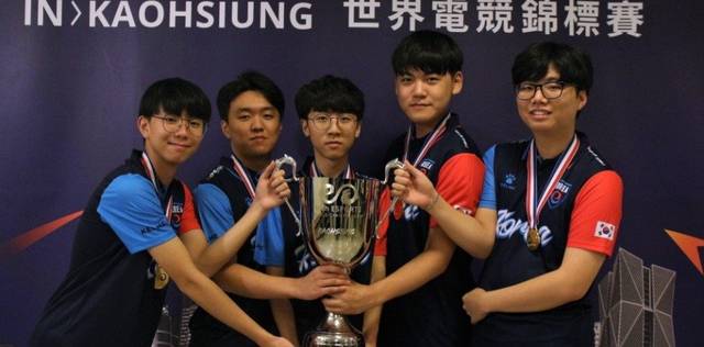 斯瓦泰克送蛋横扫拉杜卡努 晋级澳网女单16强.