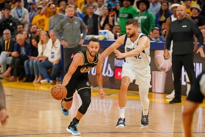 传球次数能 传球次数能