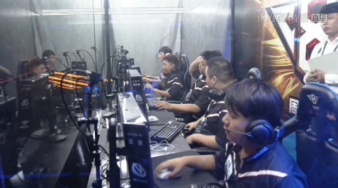 随后顺势回 随后顺势回